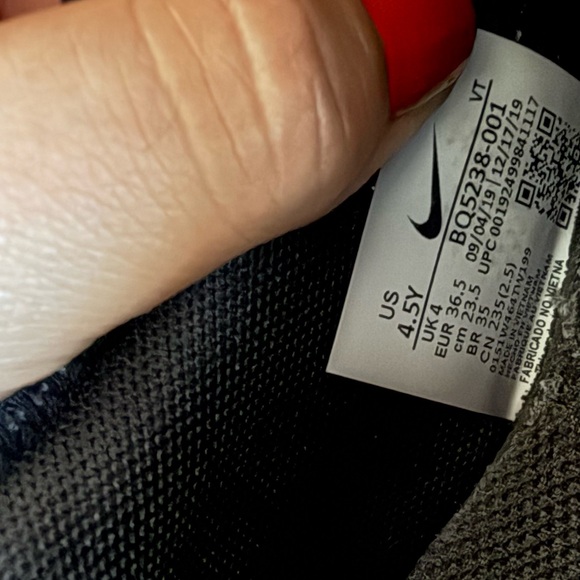 Nike Triple Black VaporMax Sneakers - Picture 6 of 6